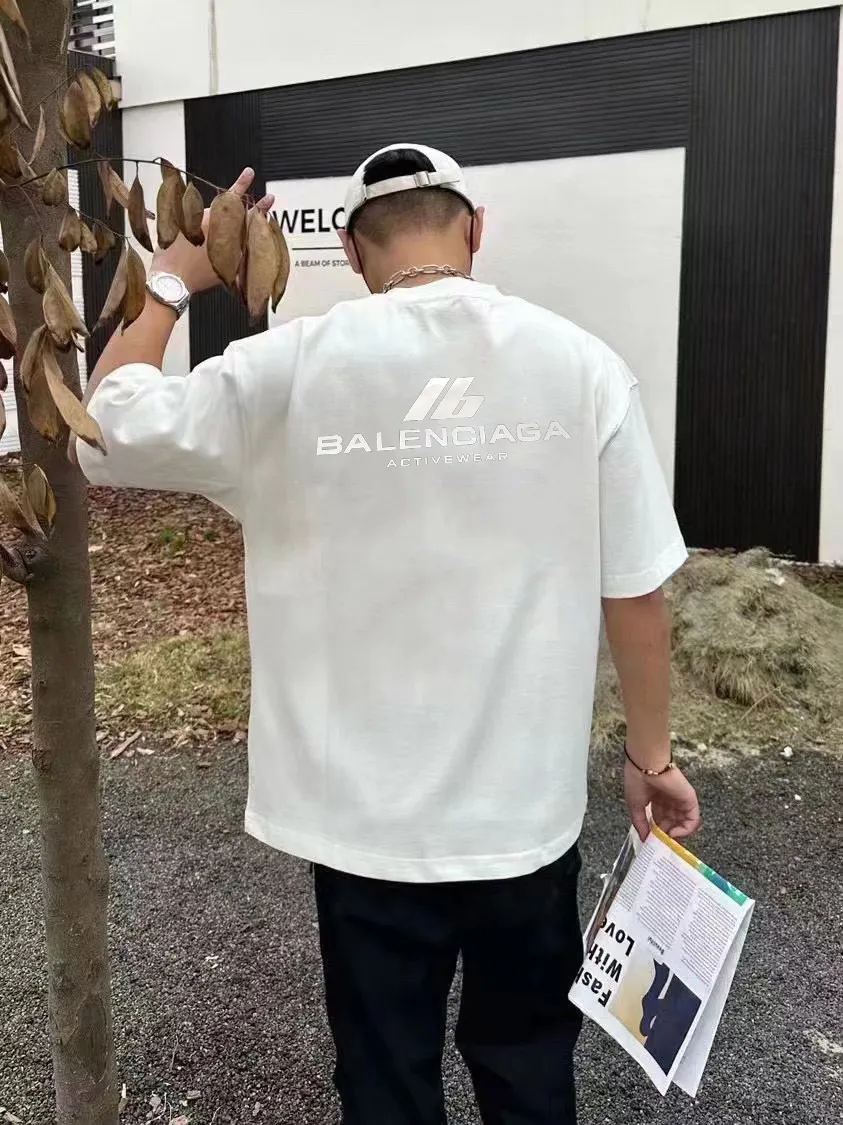 P80✨🔥 BALENCIAGA Paris 3M reflective letter printed short-sleeved T-shirt. Custom-woven and dyed 280g combed cotton heavyweight fabric. Zero color difference in threads. Perfect details. Different from the current currency version. Welcome to compare. Same Style for men and women. Must-sell in the picture above. Color: White Black Size: 1 2 3 4